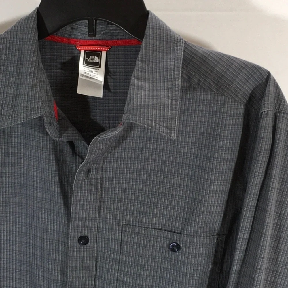 North Face men’s blue gray shirt